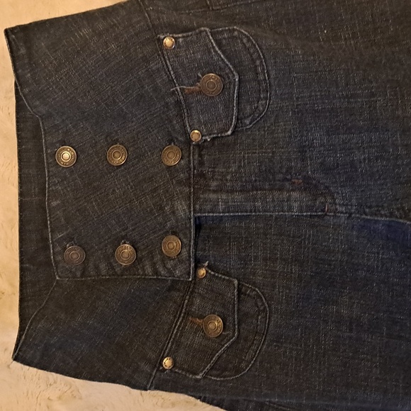 OMG/CUTE REAR JEANS! - Picture 2 of 4